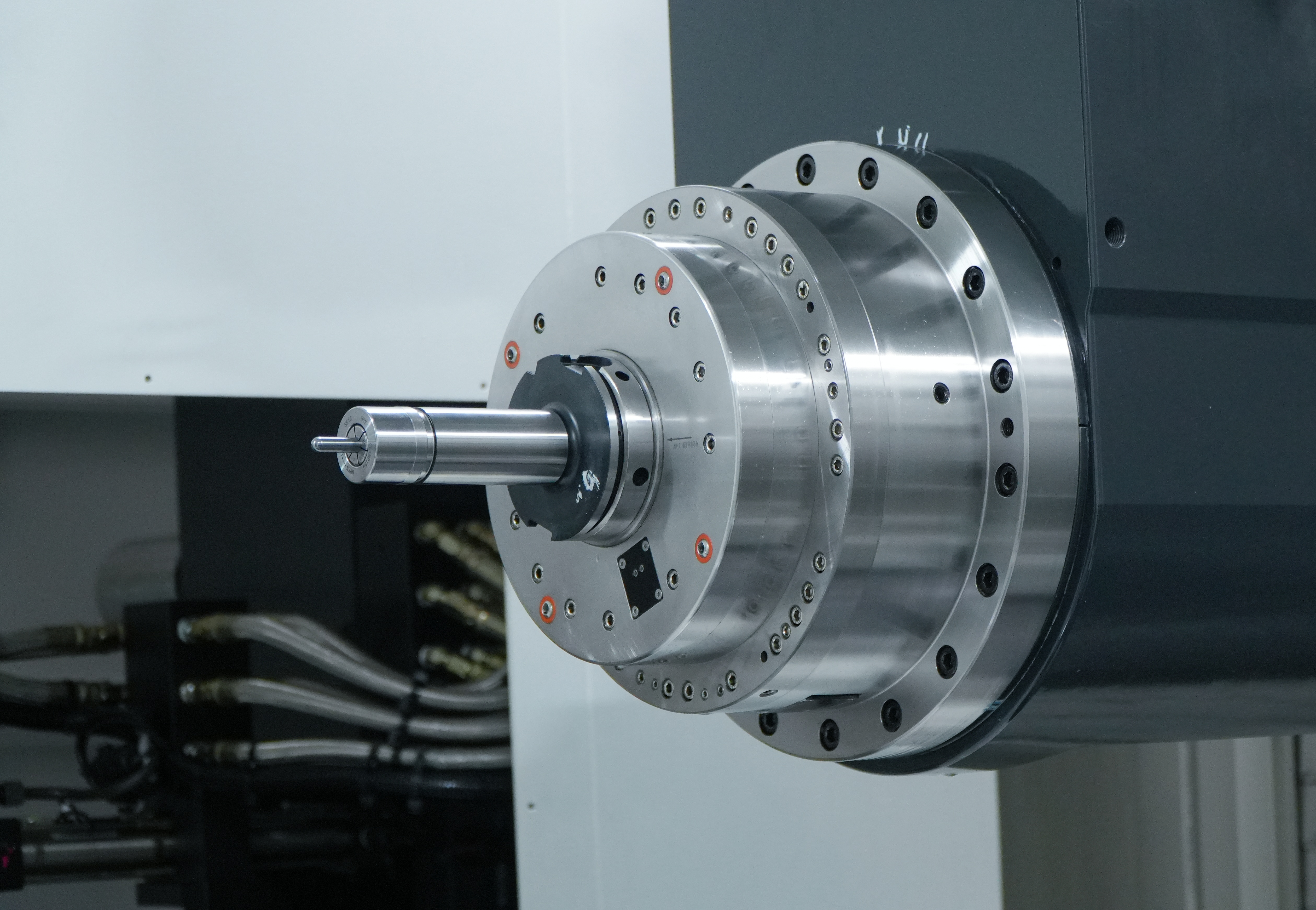 Tool Orientation Optimization in Complex Surface Machining